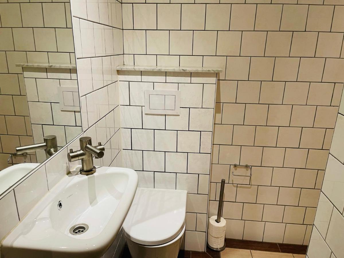 Red Light District B & B Canal View Amsterdam Ngoại thất bức ảnh