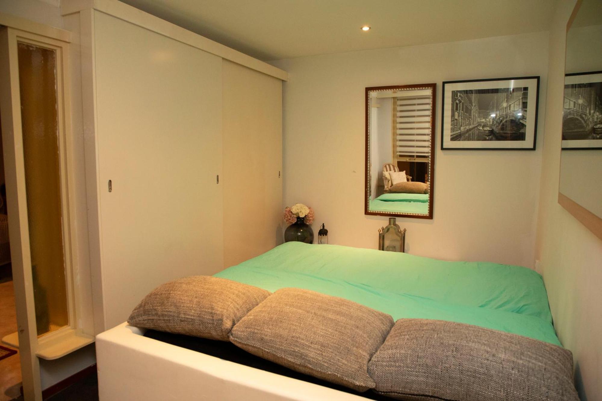 Red Light District B & B Canal View Amsterdam Ngoại thất bức ảnh